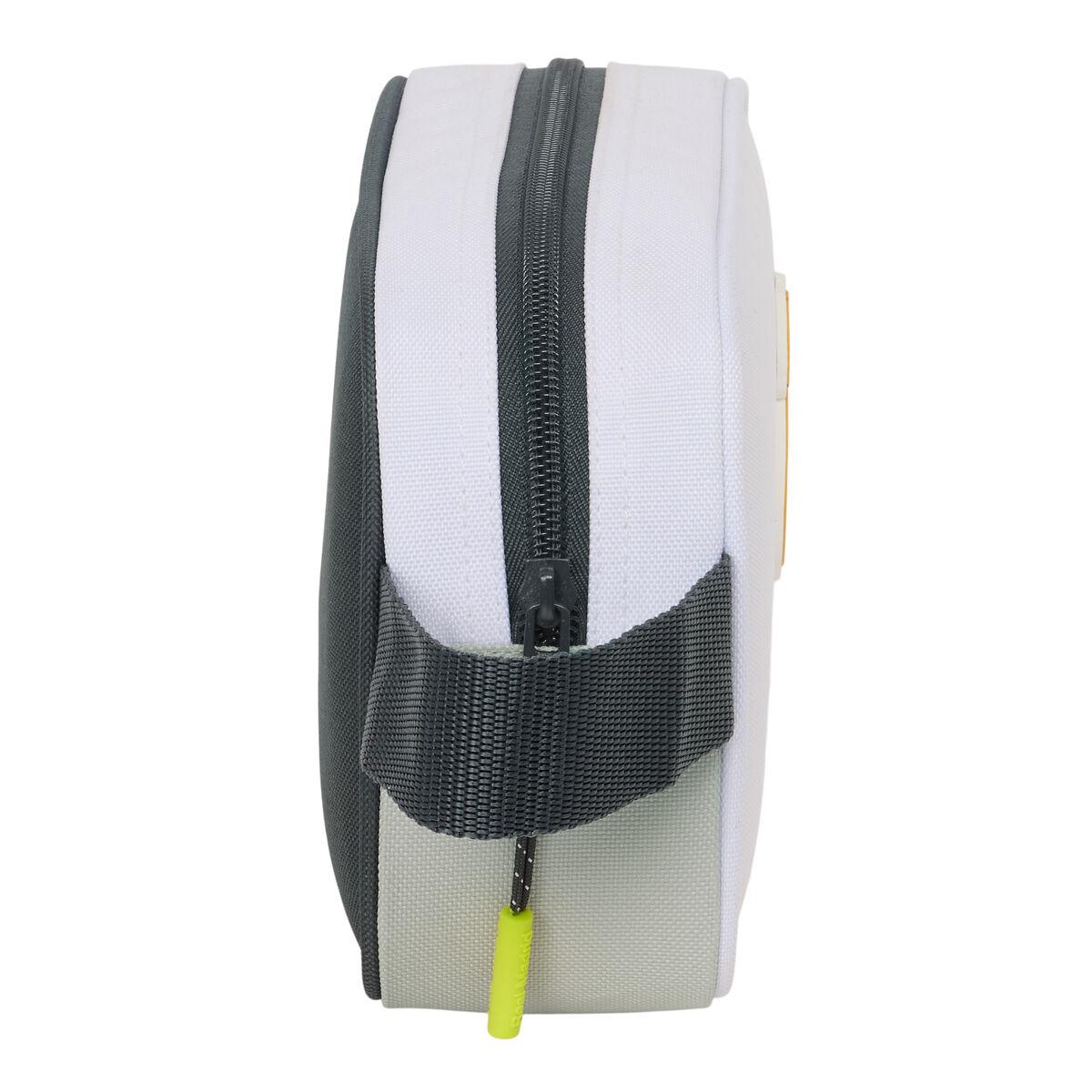 Real Madrid C.F. rejsetoilettaske - hvid, sportslig, 22 × 13,5 × 8 cm