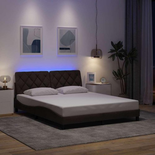 Sengeramme med LED 160x200 cm i mørkebrun stof uden madras