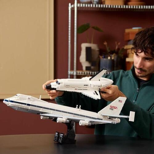 LEGO Icons 10360 Shuttle Carrier Aircraft - 2.417 dele