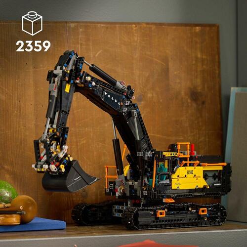 LEGO Technic Volvo EC500 Hybrid byggesæt - 2.359 dele
