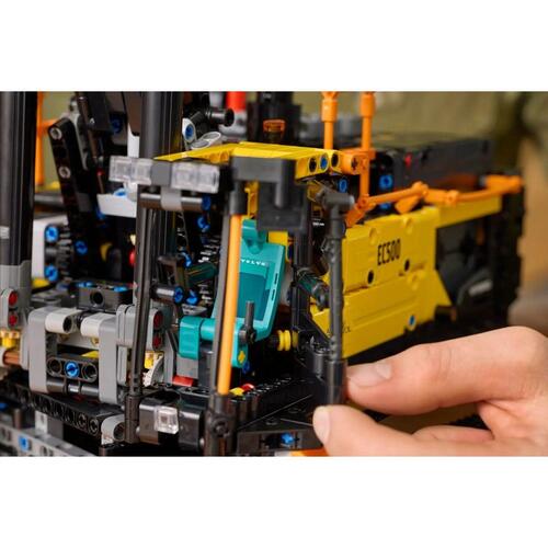 LEGO Technic Volvo EC500 Hybrid byggesæt - 2.359 dele