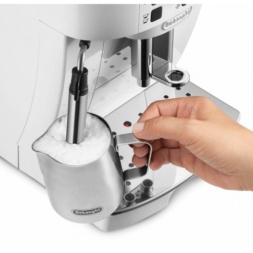 DeLonghi Magnifica S superautomatisk espressomaskine - 1.450 W, hvid