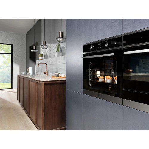 Indbygningsovn Electrolux SteamBake 600, katalyse, sort