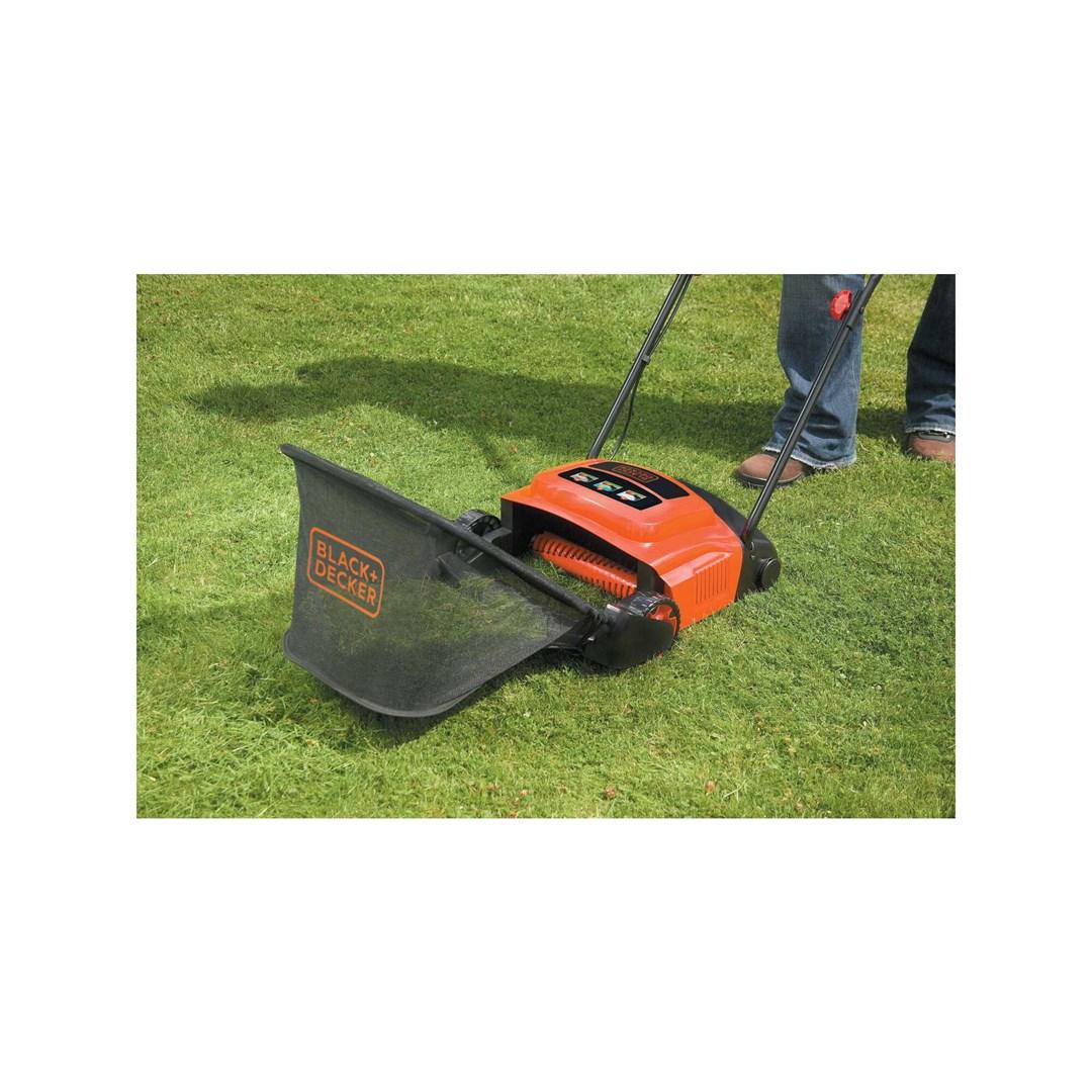 Plænelufter Black & Decker GD300-QS 600 W - sort/orange