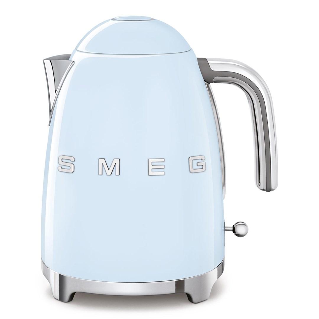 Vandkoger SMEG KLF03 - pastelblå 1,7 l