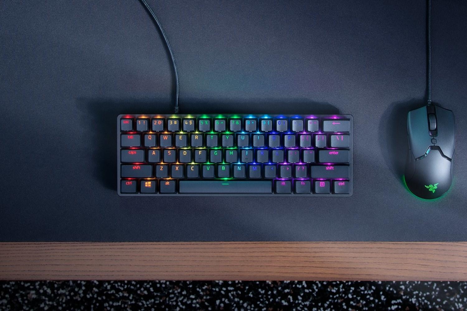 Gaming tastatur Razer Huntsman Mini 60% - optisk Purple/Red, RGB, NORD, kablet USB-C