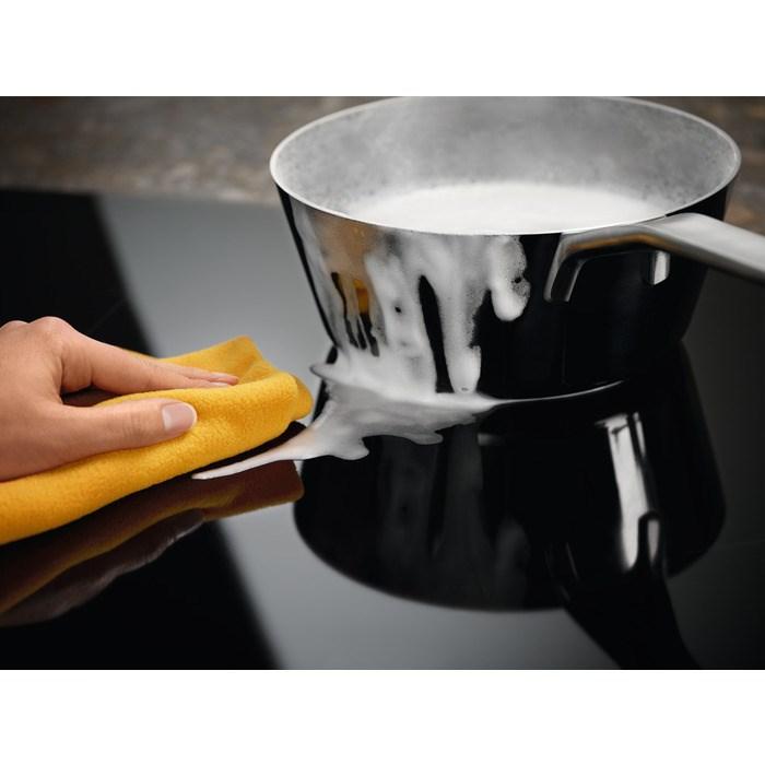 Induktionskogeplade Electrolux LIL61424C 60 cm – sort, indbygning, 4 zoner billede