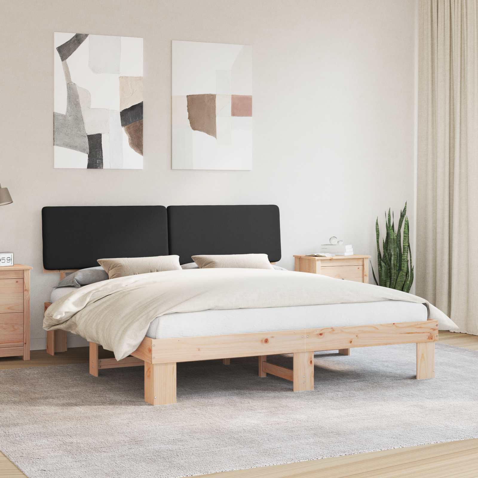 Sengestel i fyrretræ med polstret hovedgavl - sort, 200 x 200 cm