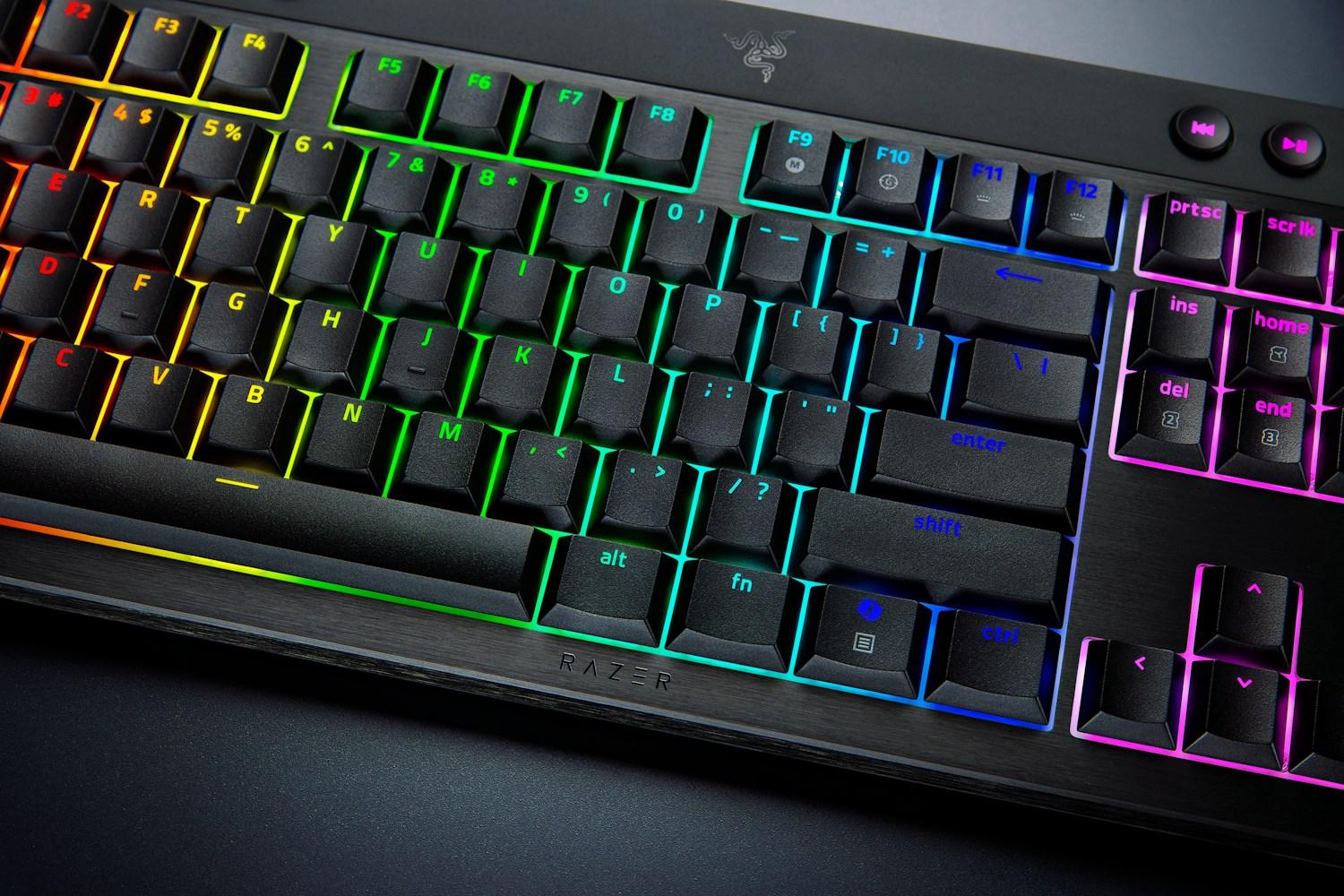 Gaming tastatur Razer BlackWidow V4 Low-Profile HyperSpeed - USB, RF trådløs og Bluetooth - QWERTY US International - sort billede