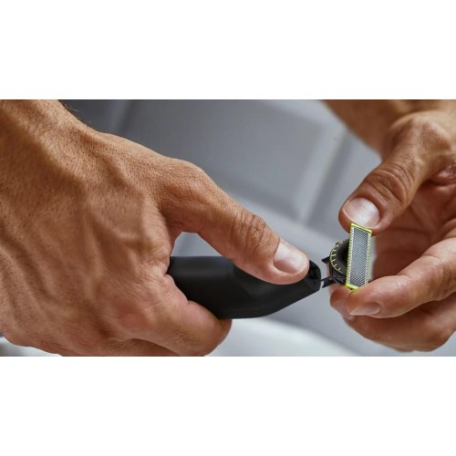 Barbertrimmer Philips OneBlade Pro 360 QP6542/15 til ansigt og krop