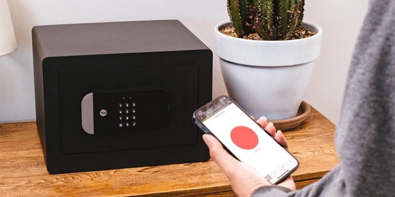 Pengeskab Yale Smart Safe fritstående - sort (YSS/250/EB1) billede