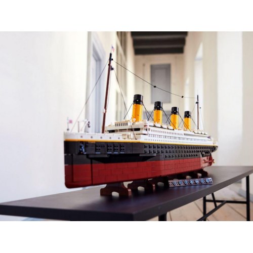 LEGO skib - LEGO Icons Titanic 10294 (9090 klodser)