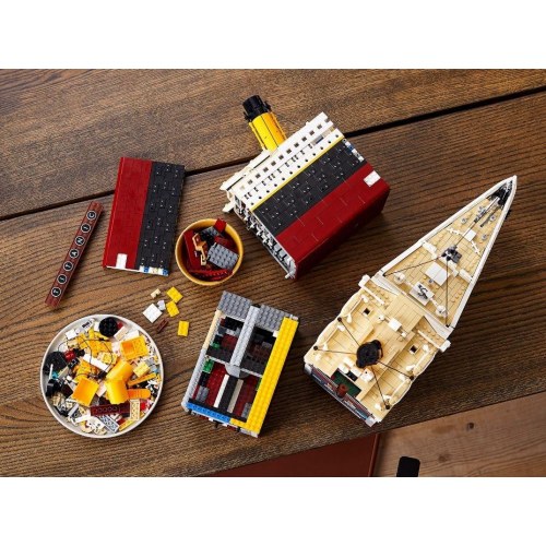 LEGO skib - LEGO Icons Titanic 10294 (9090 klodser)