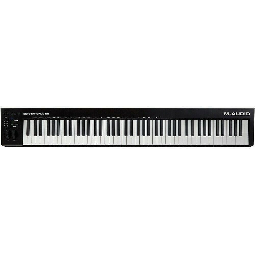 M-Audio Keystation 88 MK3 - MIDI-keyboard 88 tangenter, USB - sort/hvid
