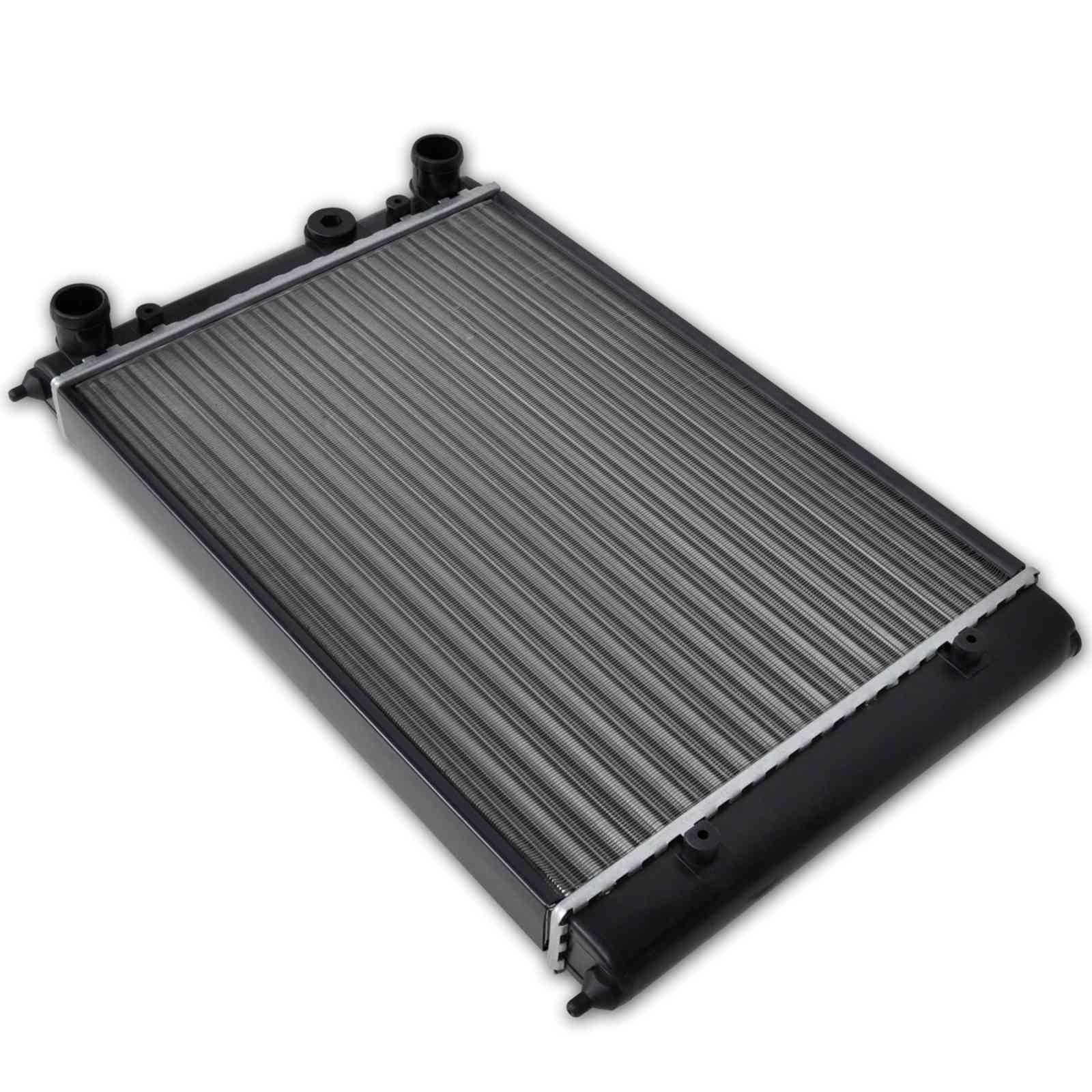 Vandkøler i sort metal - kompakt radiator til bilmotor billede