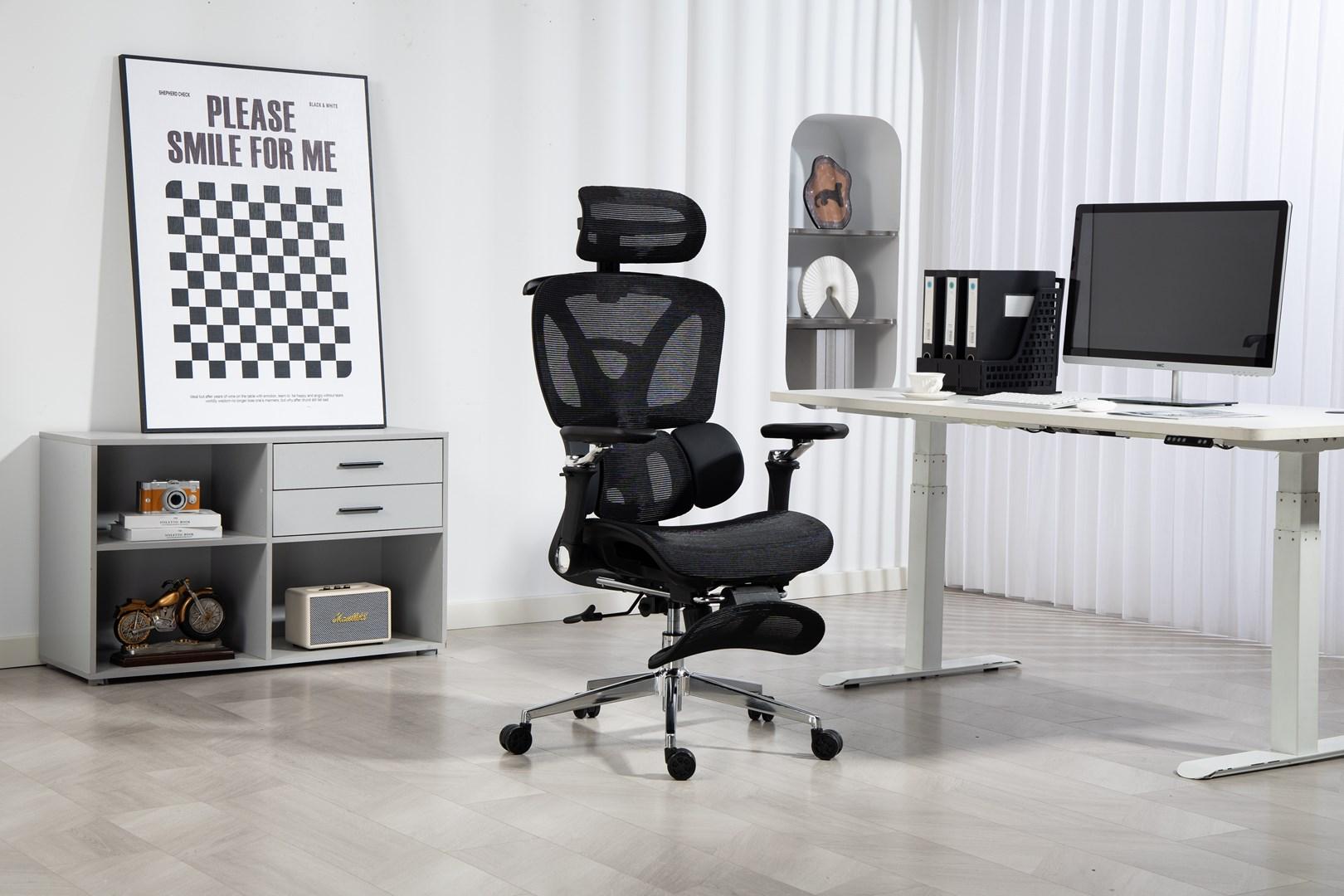 Activejet YK848 ergonomisk kontorstol – sort mesh med fodstøtte billede
