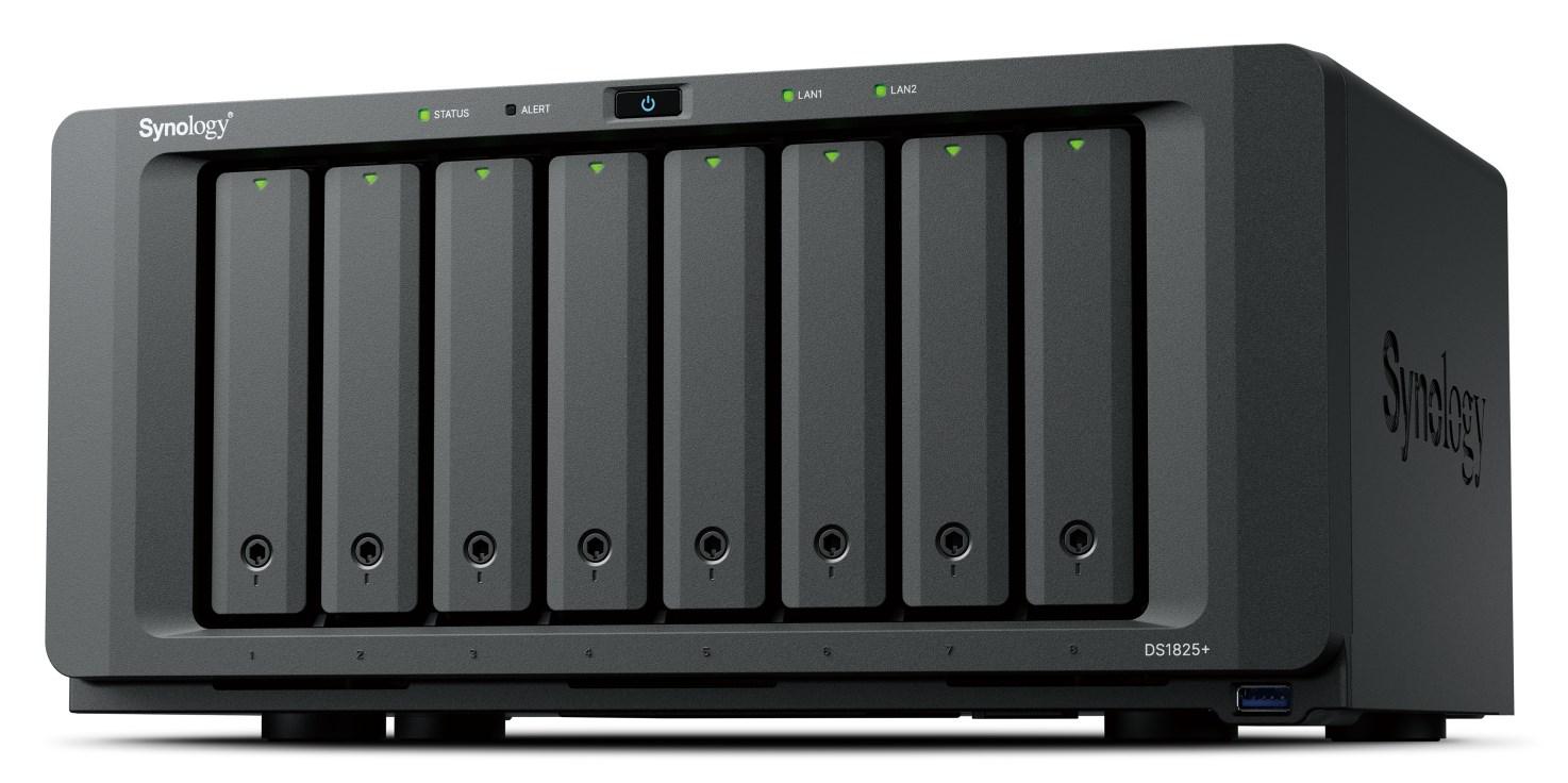 Synology DiskStation DS1825+ NAS - Ryzen Embedded V1500B, 8 GB DDR4, sort (uden diske)