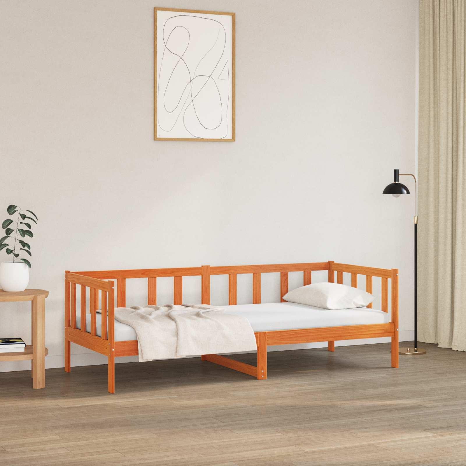 Sengestel med hovedgærde Voks brun 90 x 190 cm Massiv fyrretræ billede