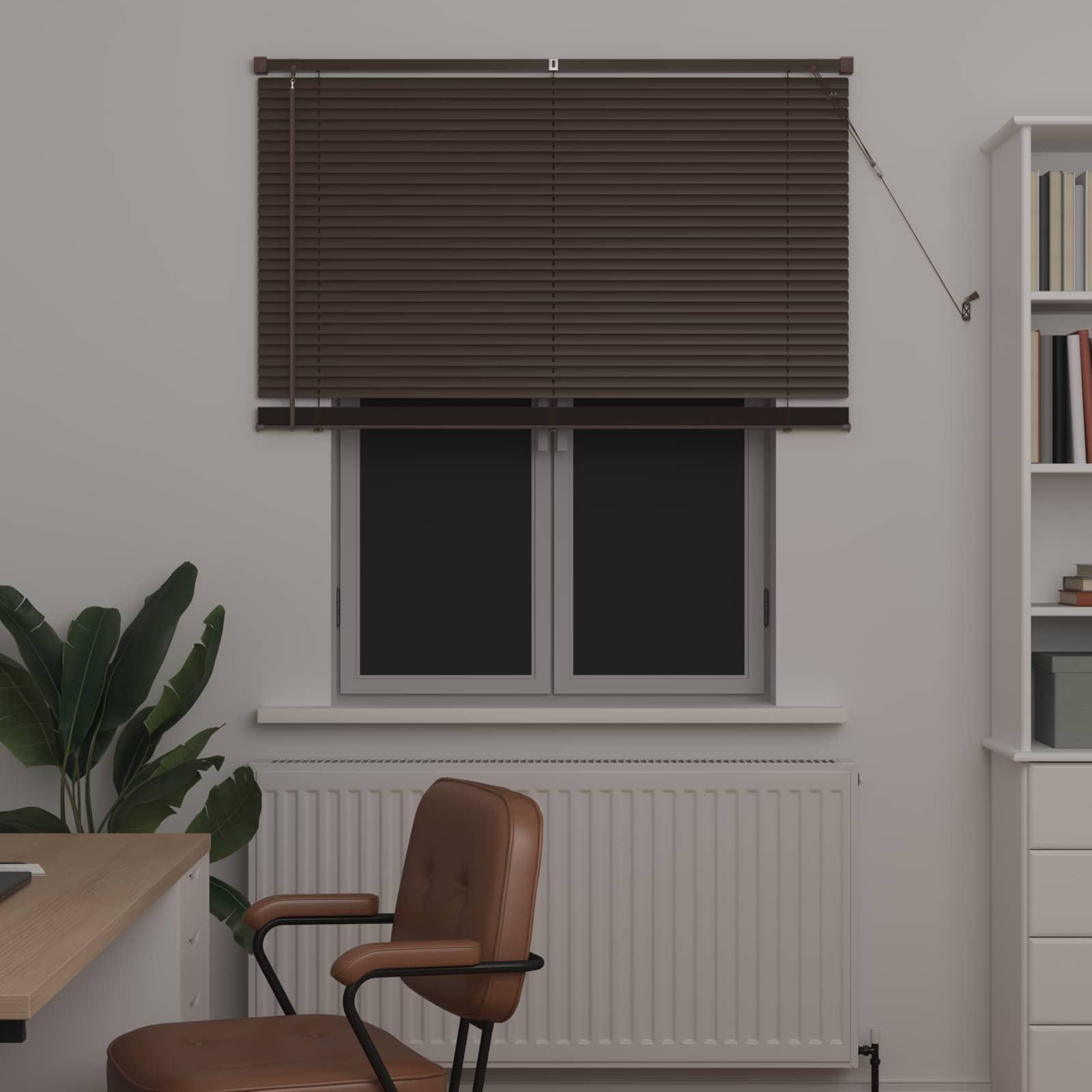 Persienne i PVC, mørk brun med mønster - 150 × 110 cm, 25 mm lameller billede