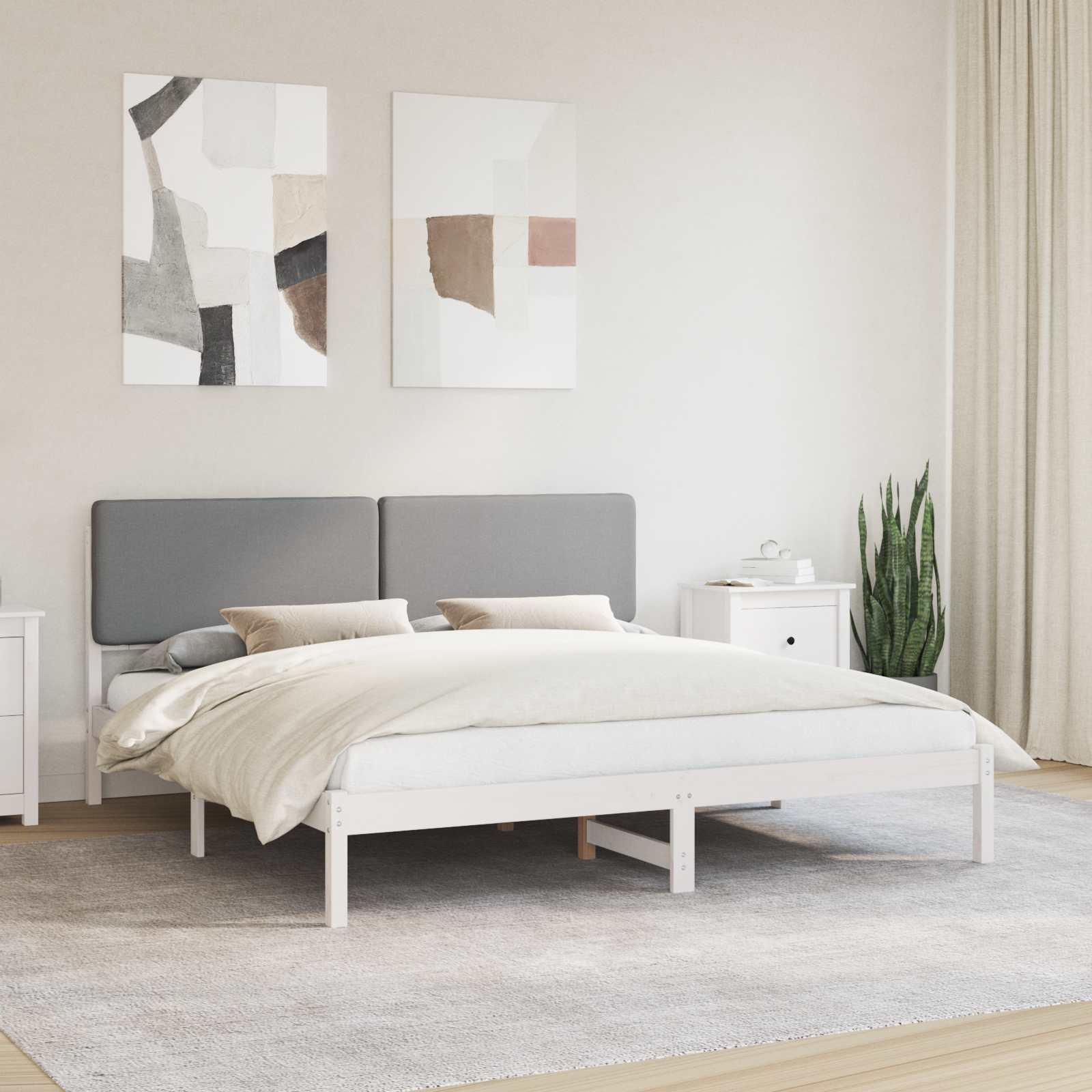 Sengestel med polstret hovedgavl - lysegrå 200 x 200 cm