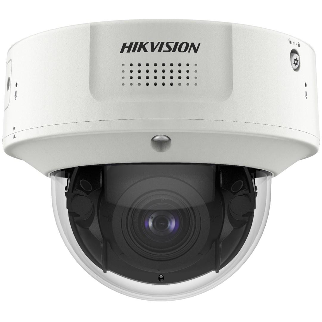 Hikvision iDS-2CD7146G0-IZHSY (8-32 mm) dome IP-kamera - udendørs, loft/væg, 2560 × 1440 billede
