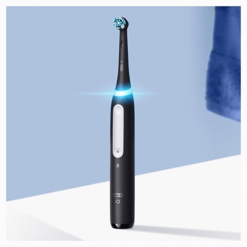 Oral-B iO Series 4 elektrisk tandbørste - Sort