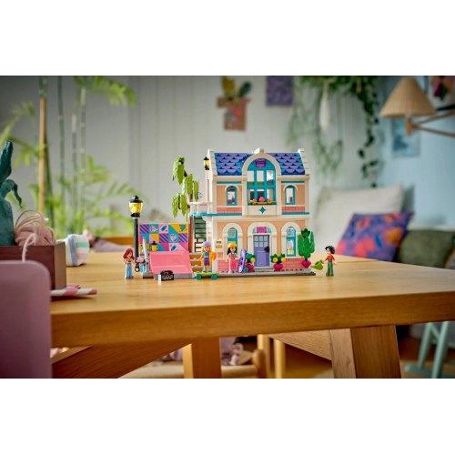 LEGO Friends 42687 Lianns familievilla – byggesæt til børn 7+ (946 dele)