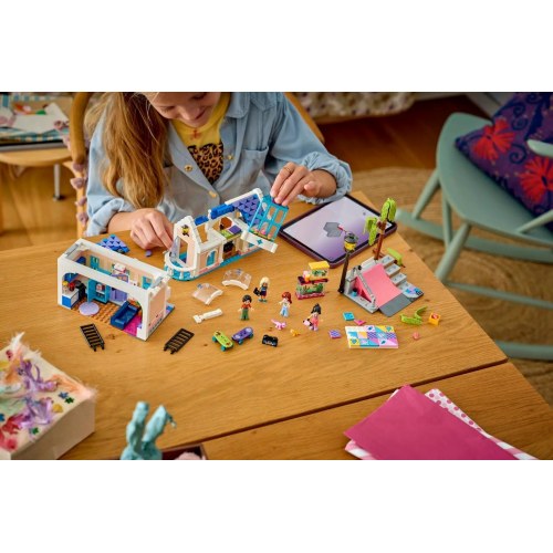 LEGO Friends 42687 Lianns familievilla – byggesæt til børn 7+ (946 dele)