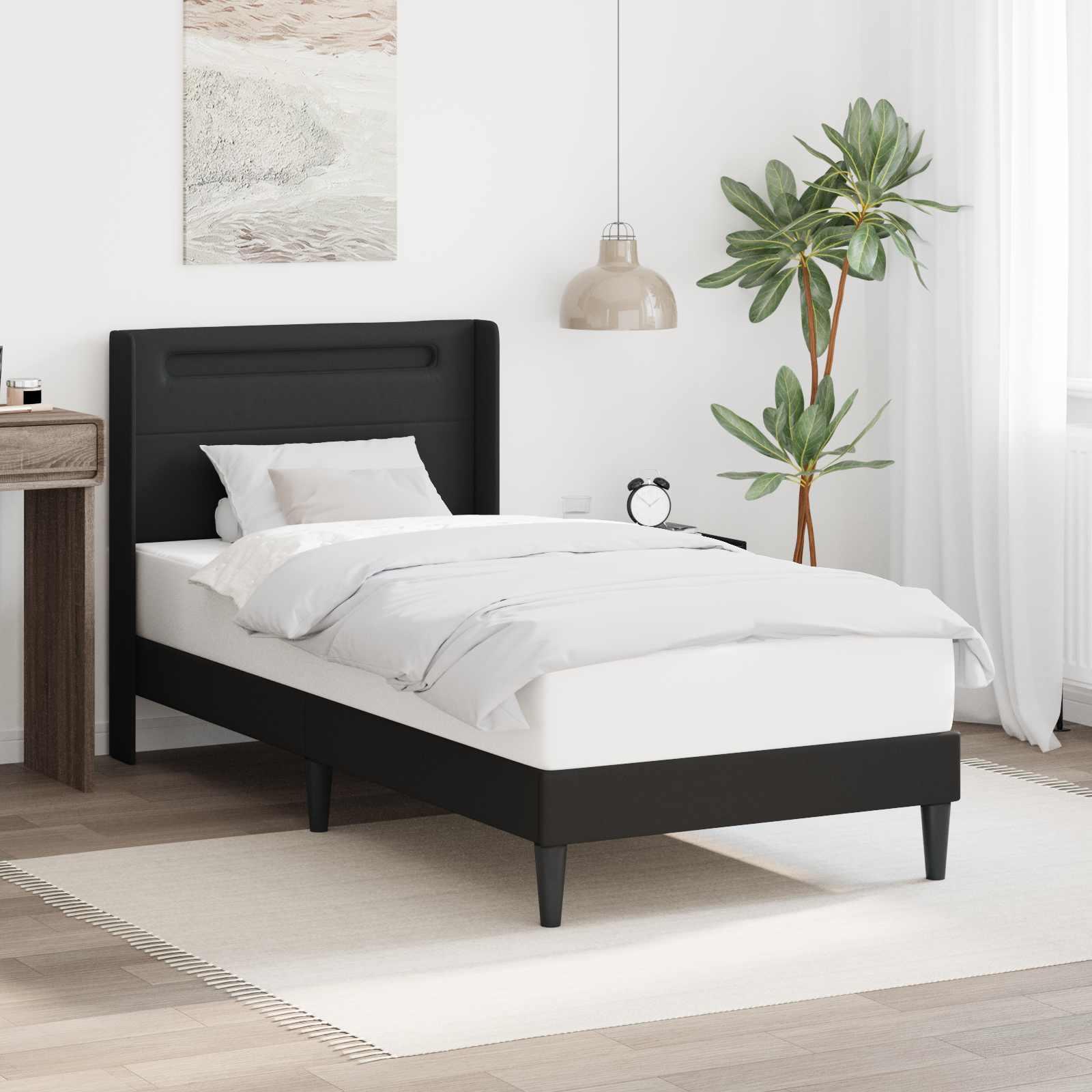 Sengestel med LED-lysstrimler Sort 90 x 190 cm Kunstlæder billede
