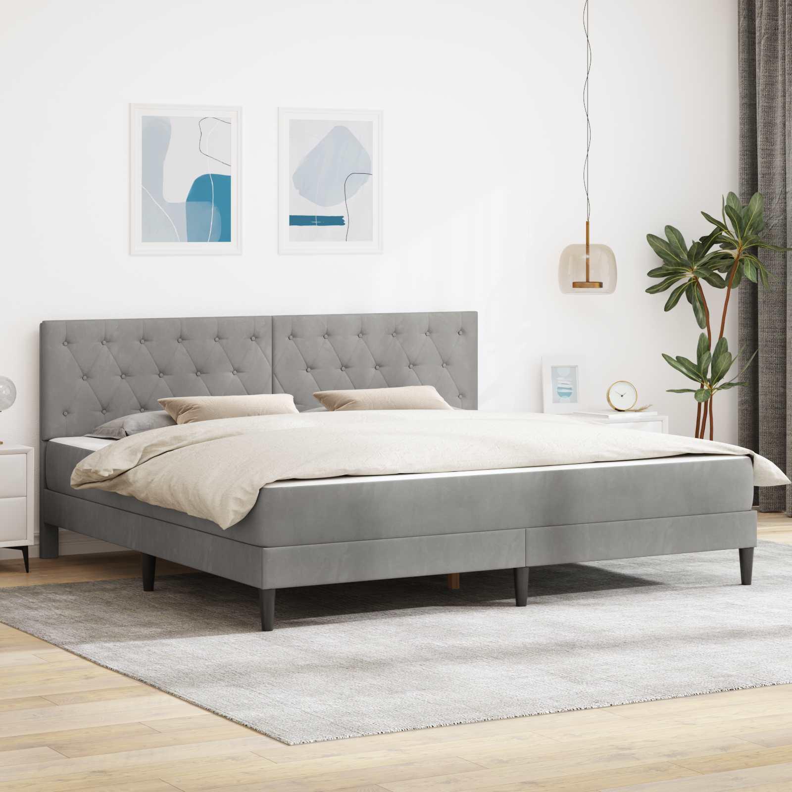 Sengeramme med madras med hovedgærde Lysegrå 200 x 200 cm Fløjl billede