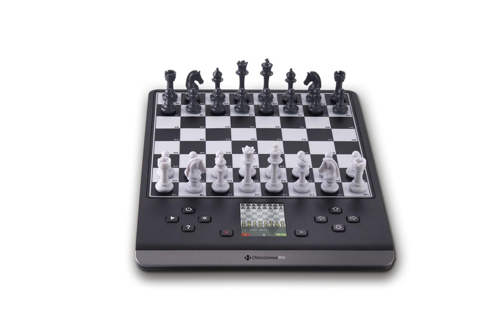 Millennium ChessGenius Pro - elektronisk skaksæt til bord