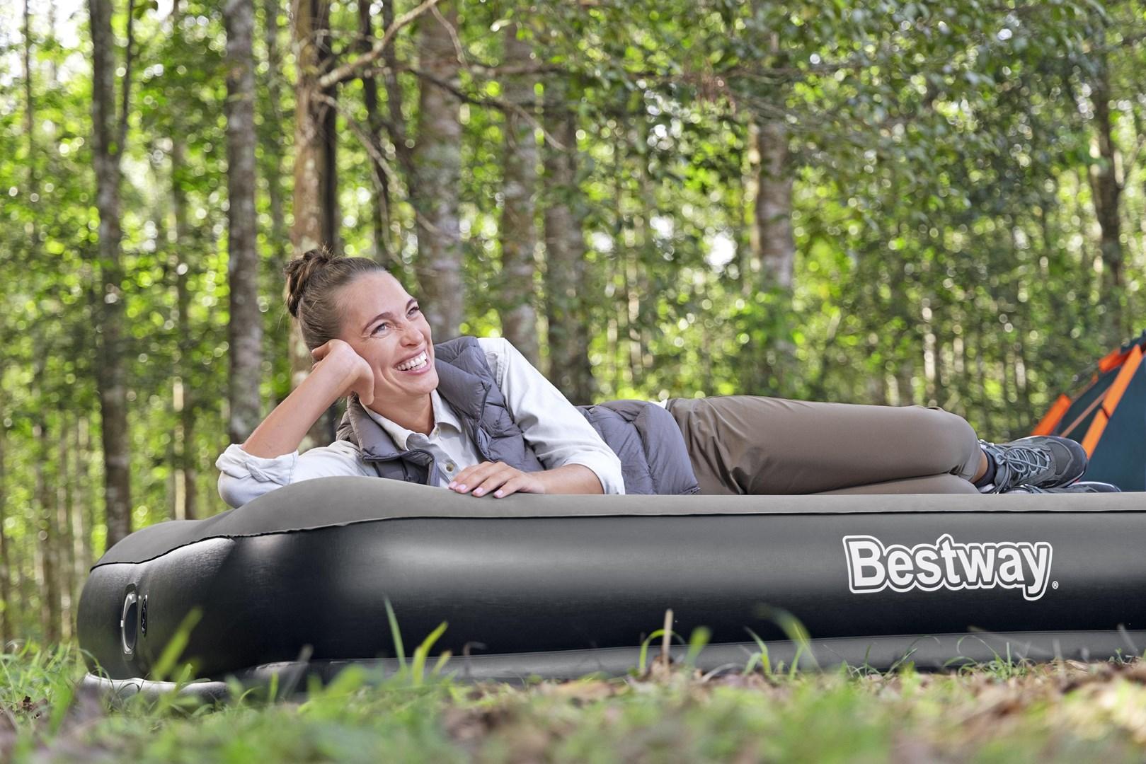 Bestway Tritech Queen luftmadras med indbygget USB-pumpe - 203 × 152 × 36 cm billede