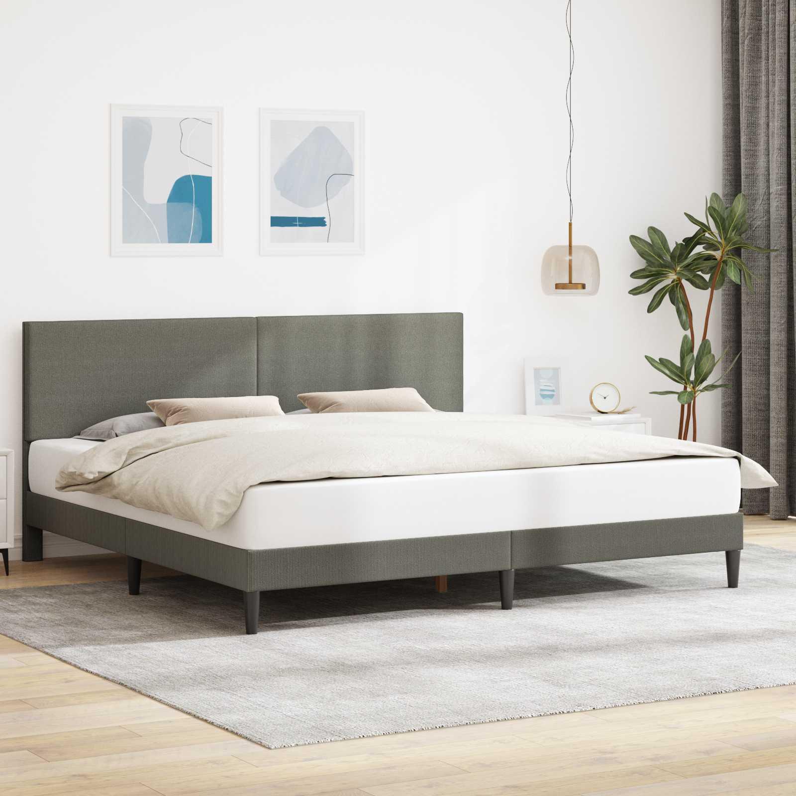 Sengestel med hovedgærde Lysegrå 180 x 200 cm Velourstof billede