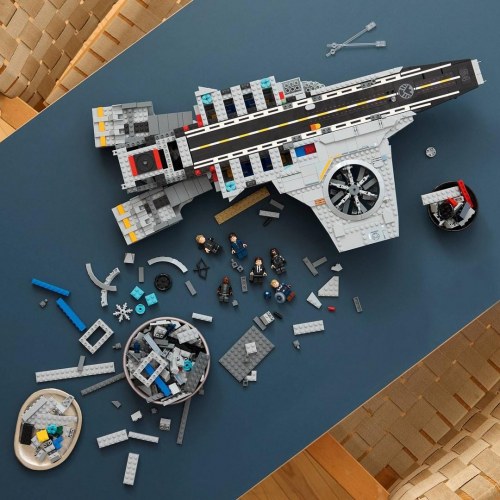 LEGO Marvel 76354 S.H.I.E.L.D. Helicarrier - samlesæt til voksne (18+)