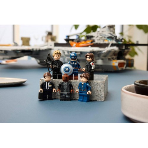 LEGO Marvel 76354 S.H.I.E.L.D. Helicarrier - samlesæt til voksne (18+)