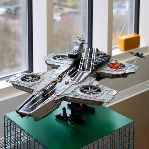 LEGO Marvel 76354 S.H.I.E.L.D. Helicarrier - samlesæt til voksne (18+)