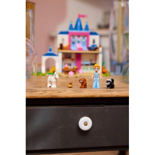 LEGO Disney 43283 Askepots dyrevenners slot - 4+, 149 dele