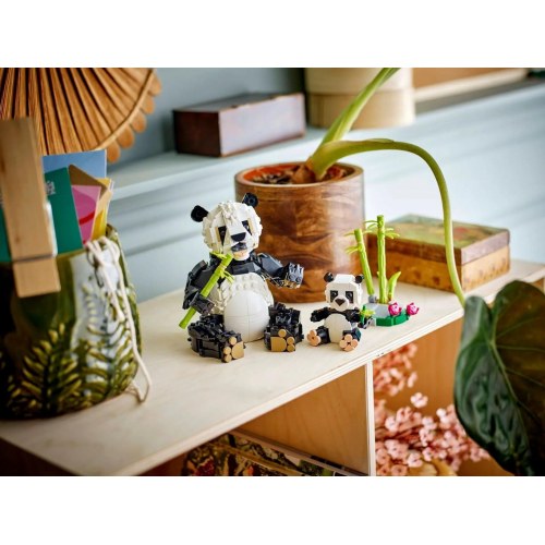 LEGO Creator 3-i-1 31165 Panda-familie byggesæt (8+)