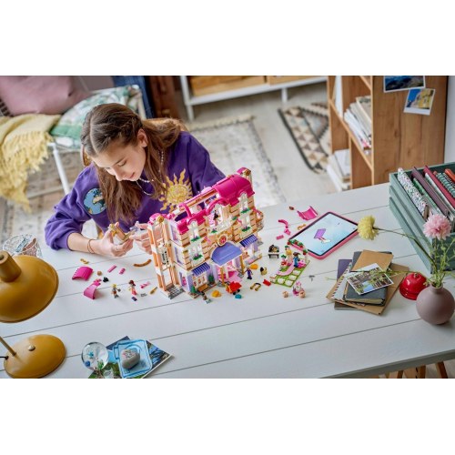 LEGO Friends 42704 Heartlake City Grand Hotel byggesæt (9+)