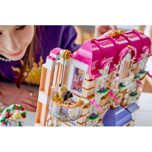 LEGO Friends 42704 Heartlake City Grand Hotel byggesæt (9+)