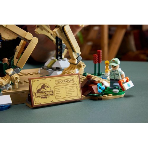 LEGO Jurassic World 77985 Dinosauriefossiler: Triceratops - byggesæt til voksne (18+)