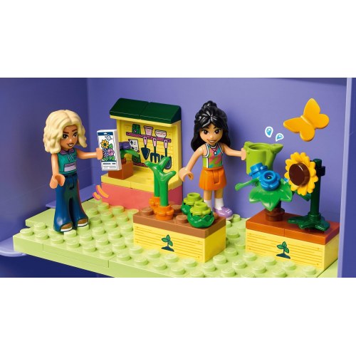 LEGO Friends 42697 Kreativt Dukkehus i kuffert - byggesæt