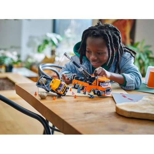 LEGO City 60467 Bugserlastbil - byggesæt med kran (793 dele)