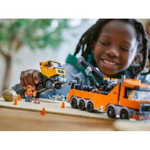 LEGO City 60467 Bugserlastbil - byggesæt med kran (793 dele)