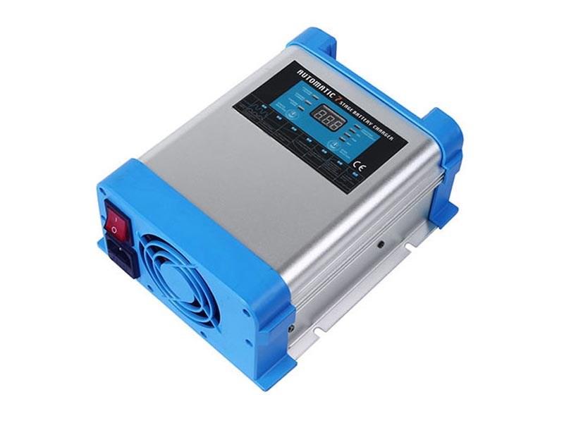 AZO Digital BC-40 PRO 12V batterioplader 40A - 7âtrins LCD (230V/12V)