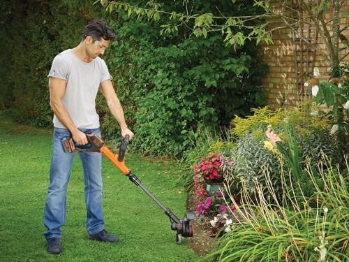 BLACK+DECKER STC1840EPC 18 V græstrimmer med batteri 4,0 Ah