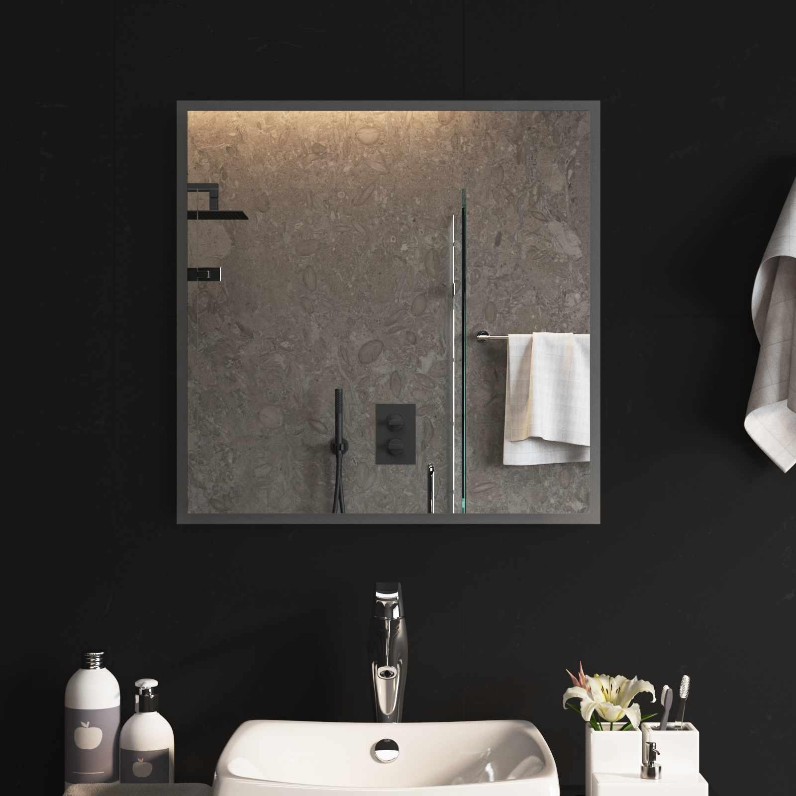 LED badeværelsesspejl 60 x 60 cm i hærdet glas med USB billede