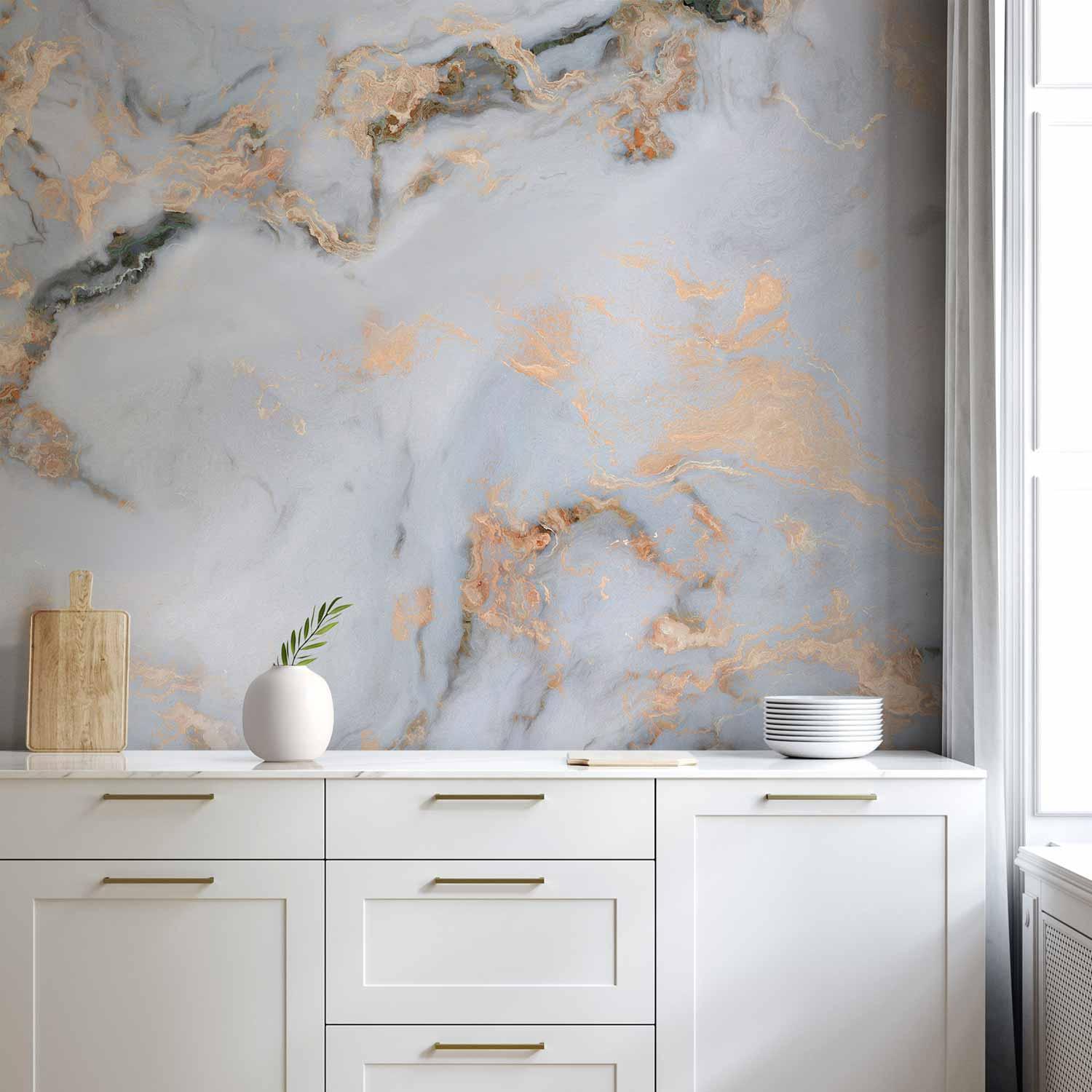 Fototapet White Stone med elegant marmormønster og gyldne detaljer - 100 x 70 cm - Vandtæt