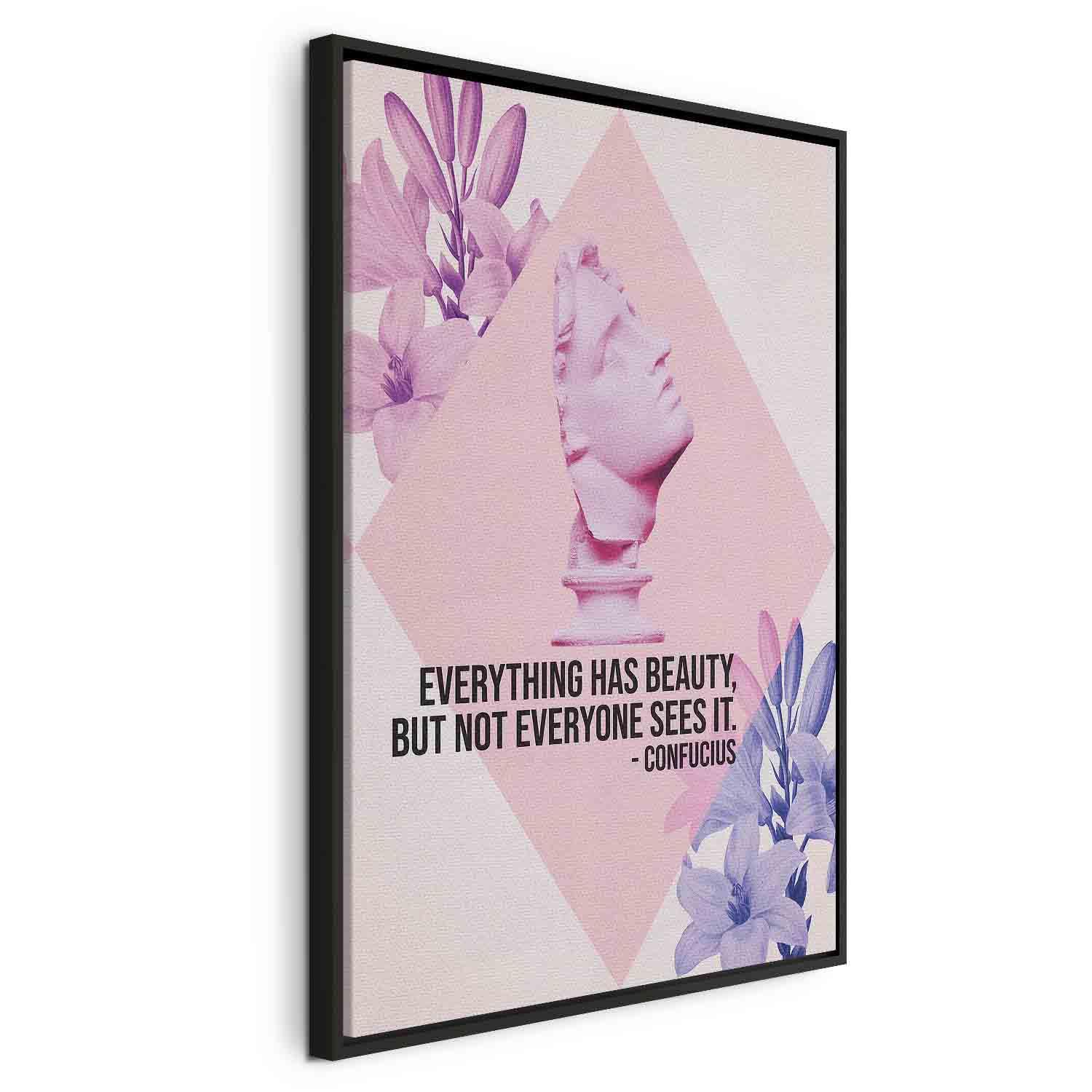 Billede på lærred Beauty in the Eyes med inspirerende citat, pink buste og blomster - 80 x 120 cm - I en sort træramme billede
