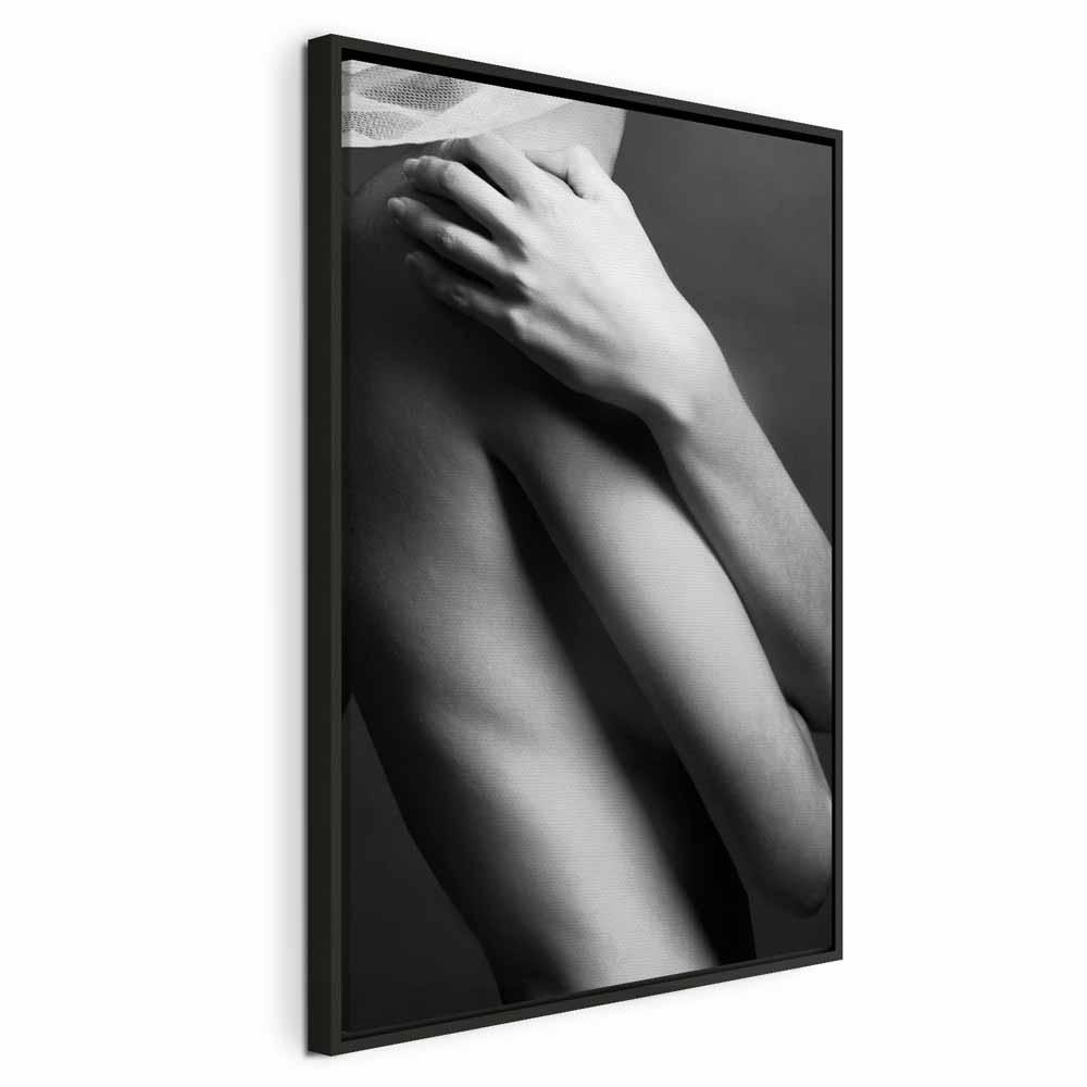 Lærredsbillede Support - 1 del, lodret vægdekoration med menneskemotiv - 80 x 120 cm - I en sort træramme